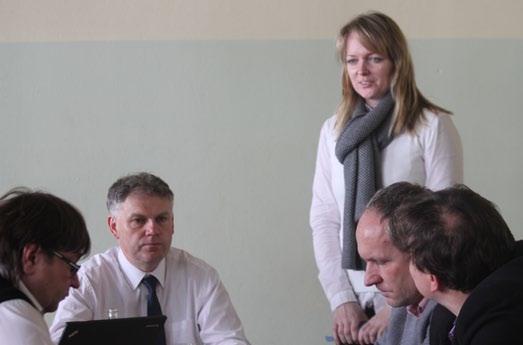 Vojtěch Ryza ze zlínské organizace podotkl, že v jeho kraji se konají takové semináře každoročně. Přijede tam 90 starostů a přihlásí se jich pak jen 15, řekl.