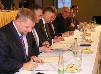 4 13 Úloha místních akčních skupin při rozvoji venkova je nezpochybnitelná Valná hromada NS MAS ve Žlutici zvolila staronového předsedu Wintera a místopředsedy Krista a Floriana MZe: Certifikace MAS