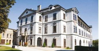 Z Z činnosti NS MAS 25 19. 6. STŘEDA 17.00-22.00 Příjezdy, prezentace účastníků LEADERFEST PROGRAMOVÁ NABÍDKA 20. 6. ČTVRTEK 7.30-9.00 Snídaně 8.00-10.00 Příjezdy, prezentace účastníků 10.00-13.