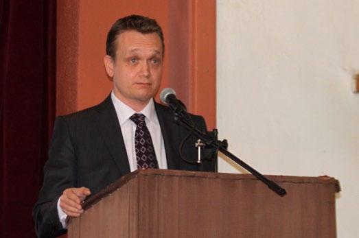 T Téma 7 Miroslav Daněk (MMR): Funkční MAS získají 3 mil. EUR na 2014 2020. Minimálně 5 % z PRV a 2% z ostatních fondů Josef Tabery jsou MAS připraveny v multifondovém období čerpat.