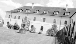 Realizace stavby probíhá za úplné uzavírky z důvodu šířky komunikace a provádění sanace pláně. Objízdná trasa vede po silnicích II. a III. třídy, které jsou ve správě ŘSZK.