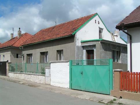 ID (Surveyor s Report): 186/6756/2014 LV no.: 8 Name of subject / Předmět ocenění Spoluvlastnický podíl 2/3 následujících nemovitých věcí: pozemky čís. parcel St. 112, 65/8, rodinný dům č.p. 112 a další stavby tvořící součást a příslušenství oceňovaných pozemků, k.