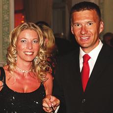 ČLTK v Letenském zámečku, jehož součástí bylo i premiérové vyhlášení»štvanických kanárů«. I. Č LT K PRAHA // KLUBOVÁ REVUE 01/2006 Obsah [jednou větou] I.