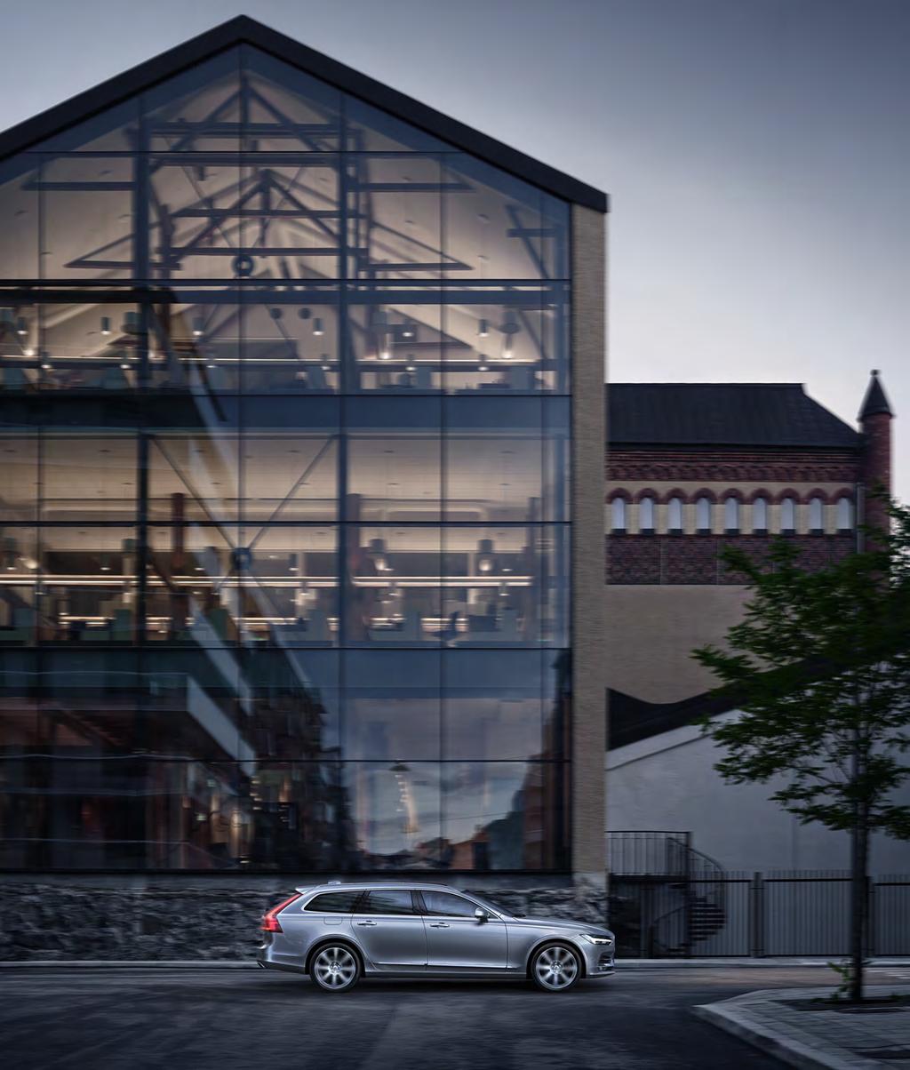 VOLVO V90 T6 AWD Inscription 711 Stříbrná Bright Silver Metallic 20"