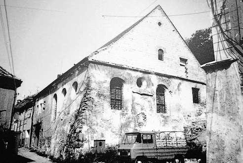 Asanační plán Třebíče zroku 1976 totiž předpokládal nahrazení sevřené zástavby v Židech výškovou zástavbou. Další ránou byla velká povodeň 21.