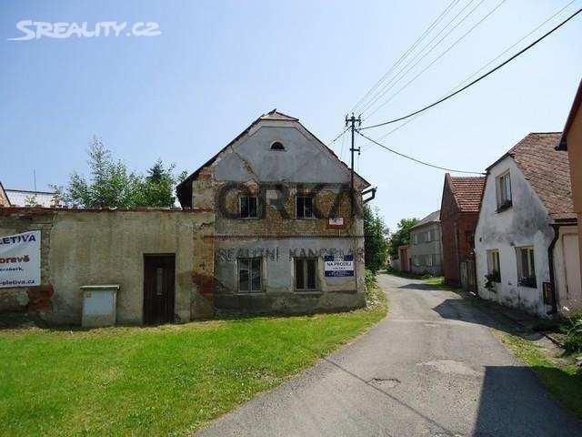 Nabídková cena Upravená cena / jednotková Porovnání s oceňovanou nemovitostí 295.000,- Kč 250.000,- Kč / 2.