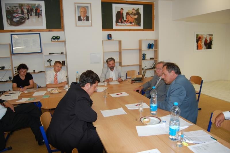 Konaly se v týdnu od 2. do 9. června 2011 podle jednotlivých oborů a přesného rozpisu žáků. Každý žák měl na vykonání praktické zkoušky 2 dny.