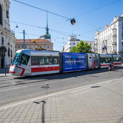 1. DOBUDOVÁNÍ SÍTĚ SBĚRNÝCH KOMUNIKACÍ A VAZEB NA NADREGIONÁLNÍ SÍŤ Výstavba nových páteřních komunikací plynulost zbytné dopravy je možné zajistit zejména dobudováním páteřních komunikací, které