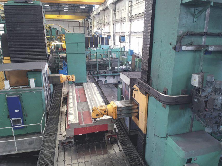 V hale lehké mechaniky jsme se stejně jako loni pochlubili strojovým parkem (vedle již zmíněných zaběhávací stolice na frézovací hlavy a stroje WHQ 105 CNC to bylo např.