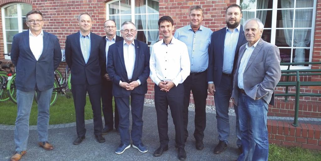 Během veletrhu se uskutečnilo mnoho jednání a zaznamenali jsme zvýšenou poptávku po strojích vyráběných v našem společném závodě GRS Ural.