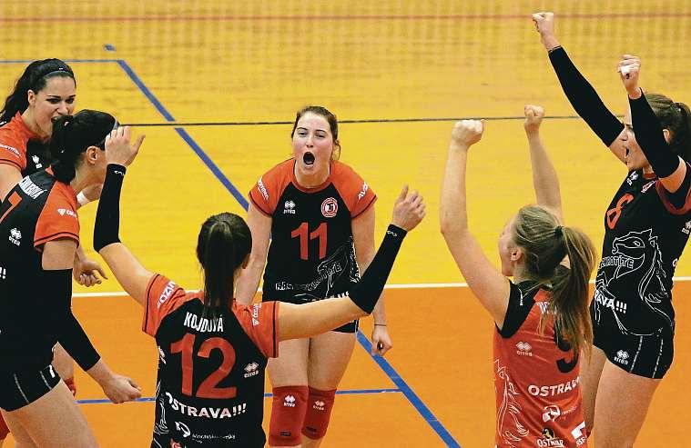 Frýdecko-Místecko 27. září 2018 39 Sokol změniltrenéra idružstvo Volejbalistky Sokola Frýdek-Místek rozjedou nový ročník extraligy doma vsobotu 6. října od 17.00 stýmem VK Brno.