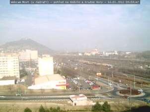 Ranní přízemní inverze (zdroj http://www.vmoste.cz/webcam/ 16.3.12 6:00 16.3.12 7:00 16.3.12 8:00 Most - PM 10-101 μg.m -3 dt = 2,4 o C/100m; RV < 0,5 m.s -1 ; SV= 17 o Most - PM 10-136 μg.