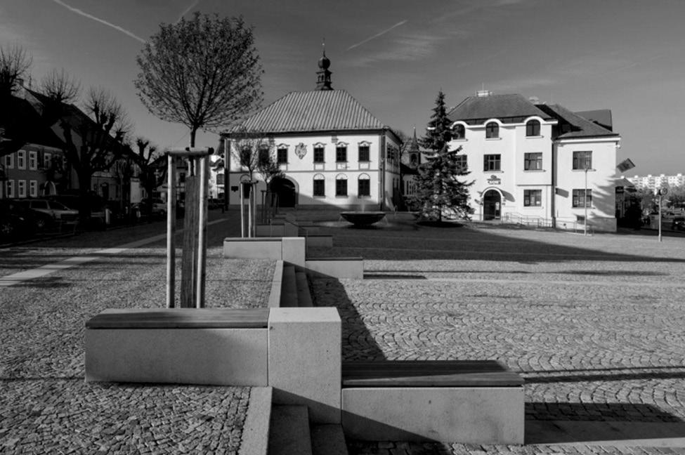 NÁMĚSTÍ REPUBLIKY cena realizace: cena soutěže: 12 330 m2 realizace 2015 28 050 000 Kč architektonická soutěž Náměstí republiky je místem setkávaním občanů města a má stále svoji obchodní hodnotu.
