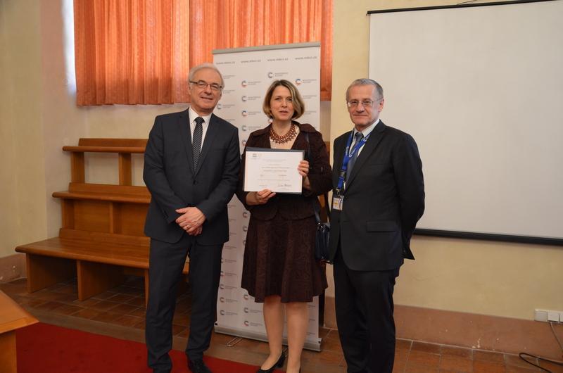 [9] Ministr kultury Ilja Šmíd,?editelka Mapové sbírky PhDr. Mgr. Eva Novotná a d?kan P?írodov?decké fakulty prof. RNDr. Ji?