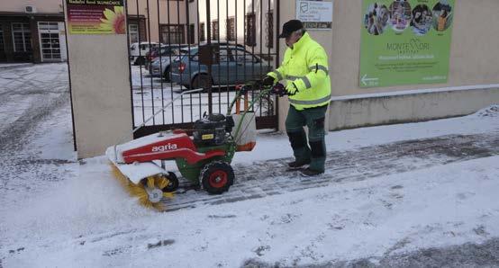 Chrlické OKO duben 2017 Úvod V polovině února započaly stavební práce na ulici Rebešovická. Stavba kanalizace by měla být hotová do konce října letošního roku.