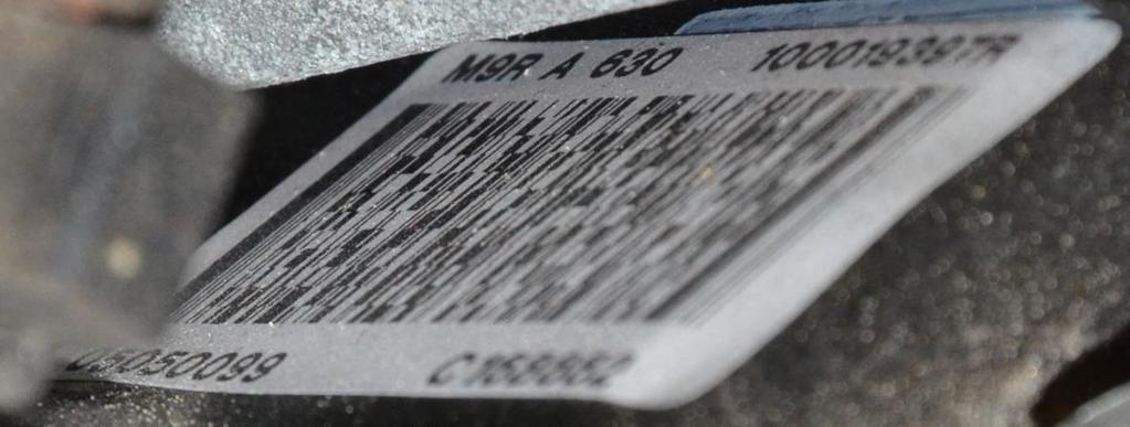 Obr. 26 Identifikační štítek motoru 4.6 Kódy skel Každé sklo automobilu musí být opatřeno vlastní homologační značkou.