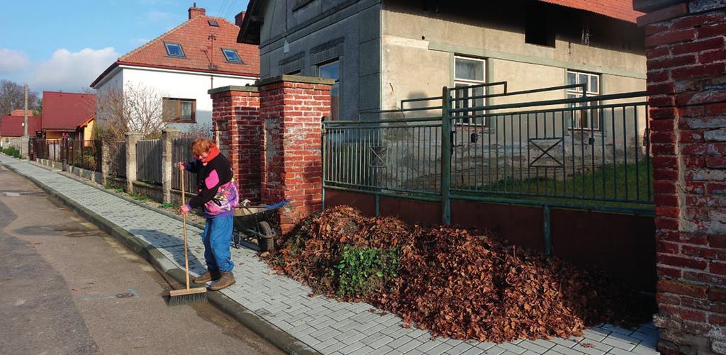 Chystané stavební práce v příštím roce V příštím roce budeme pokračovat s opravami chodníků. Provedeme opravu chodníku v severní části obce a to od obecní stodoly po č. p. 106 Kratochvílovi.