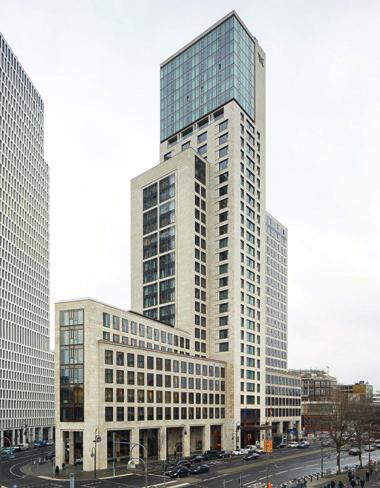 Tento pětihvězdičkový lázeňský hotel nabízí svým