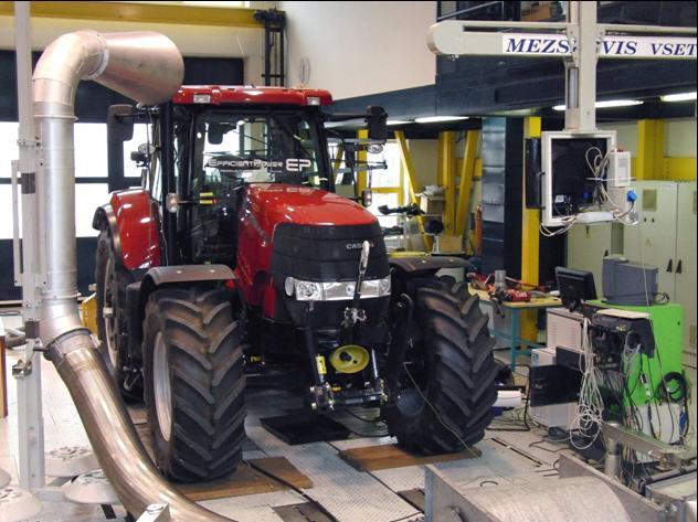 Základní údaje o převodovce zkoušeného traktoru Typ APM 40 km/h Konstrukce CVT bezstupňová převodovka ECO Otáčky motoru při 40 km/h 1450 Tempomat 3x 5.2.
