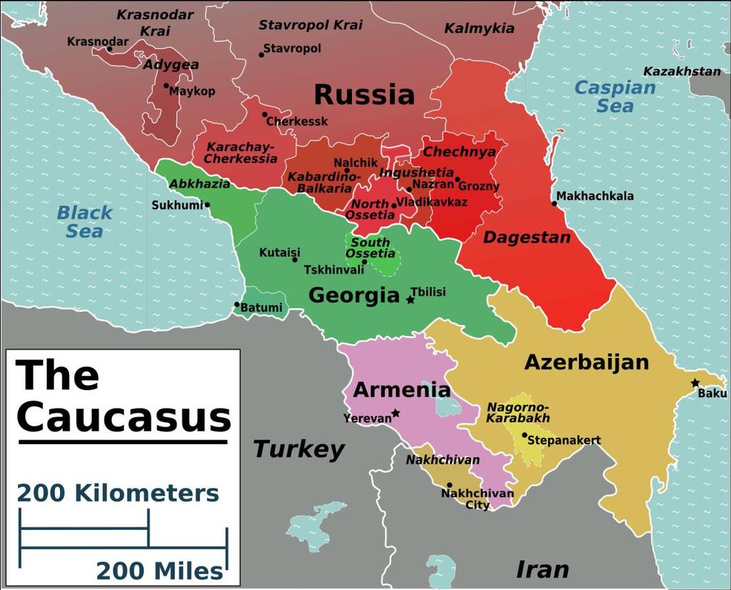 3. Kavkazský region Kavkaz je geograficky ohraničen ruskými regiony Krasnodarem a Stavropolem na severu, řekou Araks, íránskými a tureckými hranicemi na jihu a Černým a Kaspickým mořem.