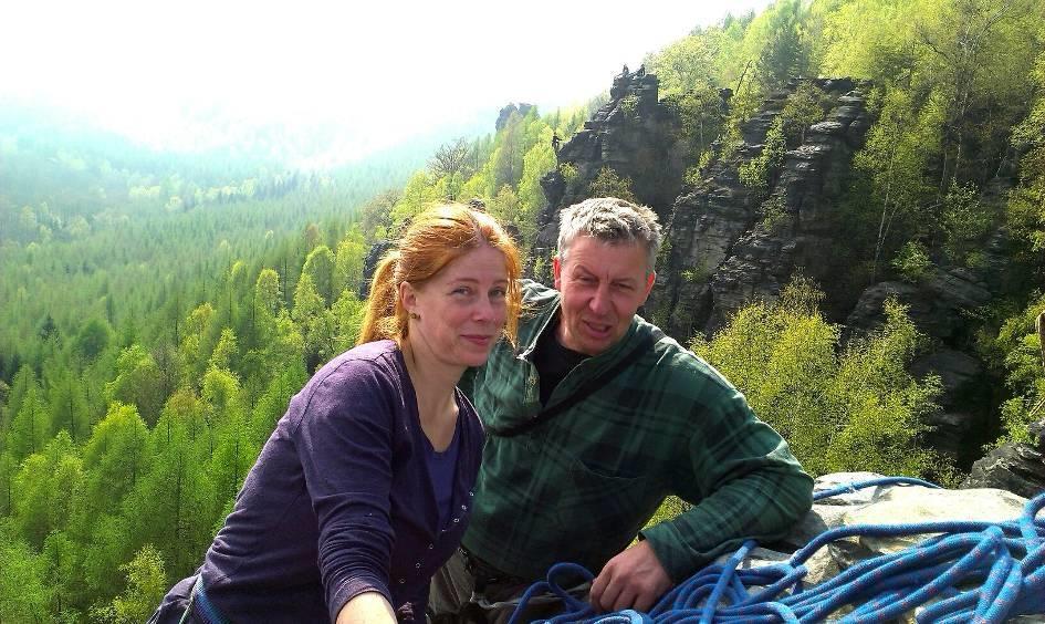 Vörösova Miroslava Doba aktivní horolezecké činnosti: od roku 1986 kdy jsem vstoupila do oddílu Počet vytažených cest: 5 Nejčastěji navštěvované oblasti v tomto roce: Gebiet der steine a Ostrov