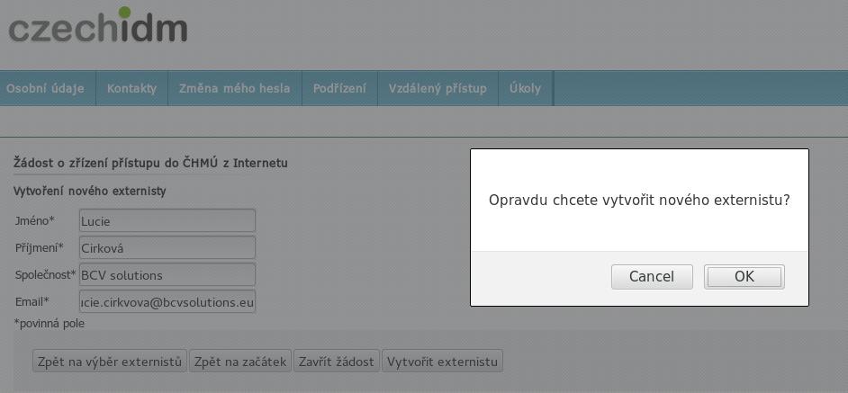 Pokud externista není na seznamu, klikněte na vytvořit nového a vyplňte všechny požadované informace.