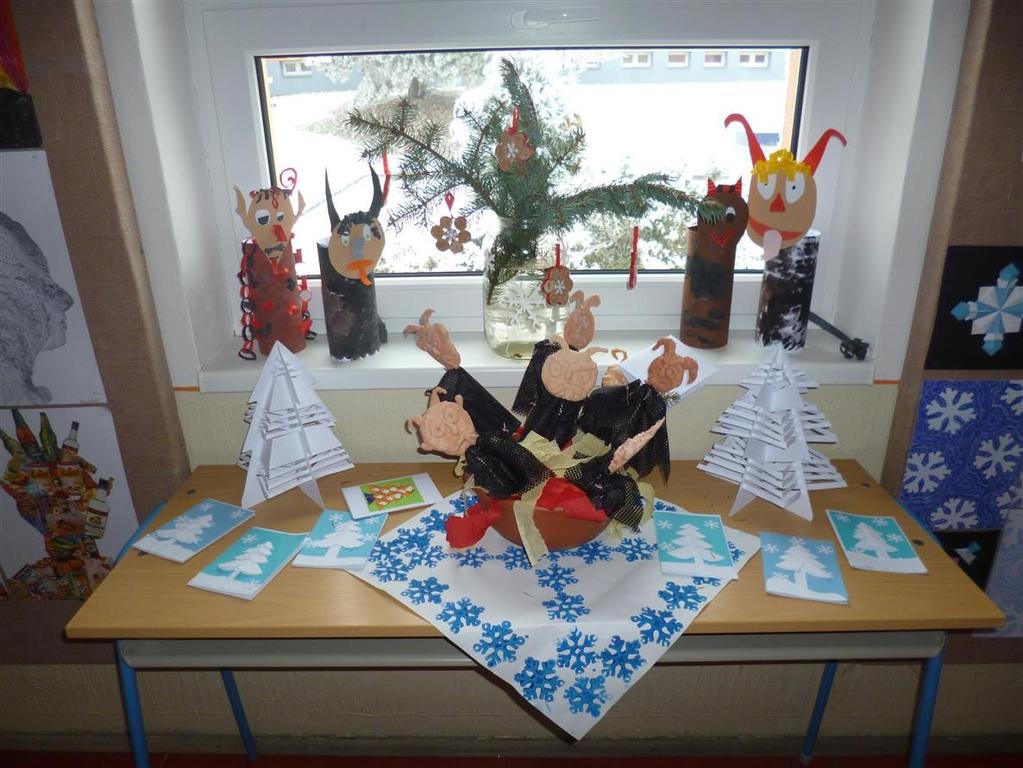Advent a Vánoce ve výtvarné výchově Žáci 4. až 9. ročníku se v rámci výtvarné výchovy v době adventu věnovali vánoční tématice.