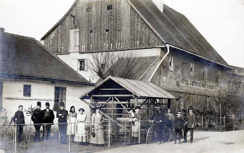 Pracovna F. X. Kučery v prvním patře hostince F. X. Kučera Asi v roce 1910 koupil hostinec čp.