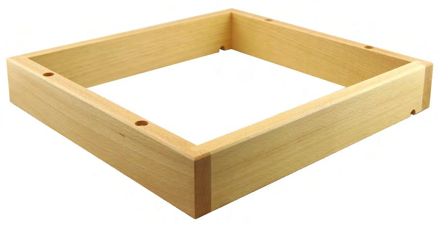 MODULY O VELIKOSTI GN 2/3 Základní dřevěný rám 2/3 Dřevěný bukový rám, přírodně lakovaný nebo mořený.