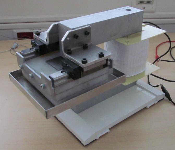 Experimentální vyšetření vlivu magnetické kapaliny 6 Experimentální vyšetření vlivu magnetické kapaliny na průběh charakteristik elektromechanického aktuátoru V předchozí části byla numericky ukázána