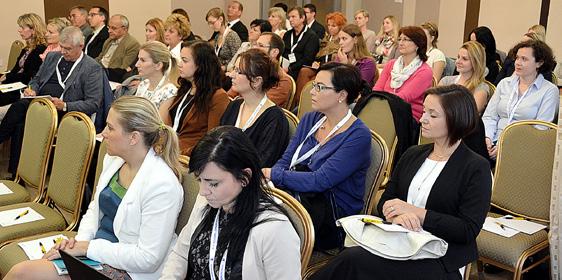 Zahraniční účastníci přicestovali z Maďarska, Polska, Rakouska, Slovenska a Švýcarska. Souběžně s Podlahovými dny se uskutečnil také tradiční již IX. interaktivní kongres hojení ran.