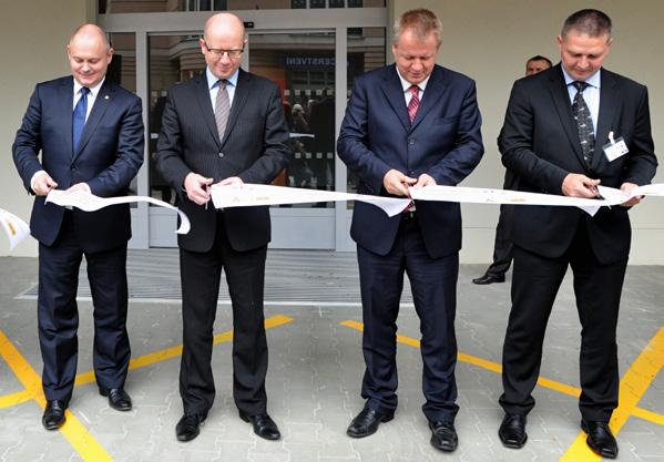 V pavilonu bude zprovozněno 12 operačních sálů (6 aseptických a 6 septických), s návazností na centrální sterilizaci a pooperační jednotku