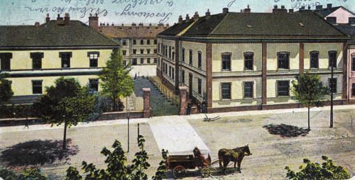 V místech kasáren je zakreslen dělostřelecký depot, který zde byl v různých podobách až do konce 19. století. Ke konci předminulého století jsou zde umístěna kasárna vozatajstva a dělostřelectva.