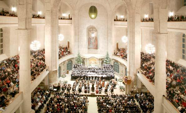 Kostel Kreuzkirche Kostel Kreuzkirche náměstí Altmarkt www.kreuzkirche-dresden.de vstupenky: Konzertkasse, An der Kreuzkirche 6 Adventní nešpory sboru»dresdner Kreuzchor«30.11.
