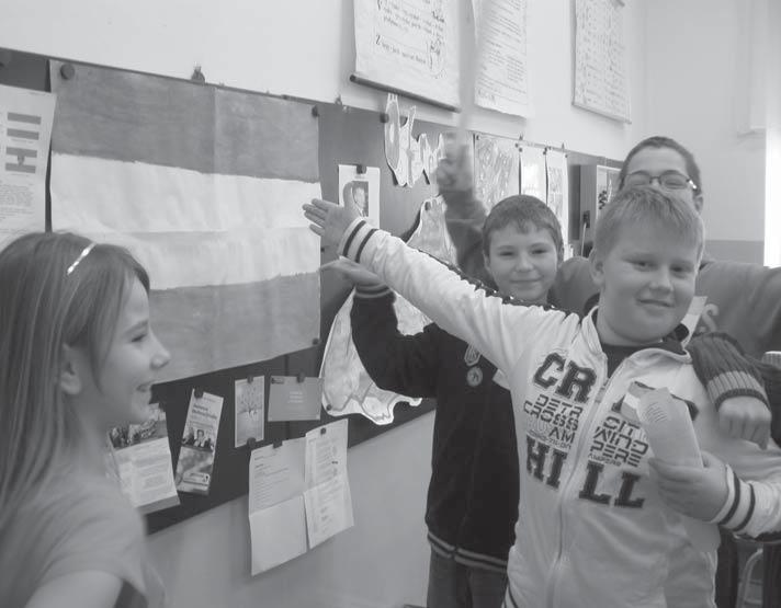 Mezi velké úspěchy- tentokrát pedagogů- patří přijetí projektu Hudba most porozumění mezi lidmi a jeho finanční podporo nadací Děti, kultura a sport.
