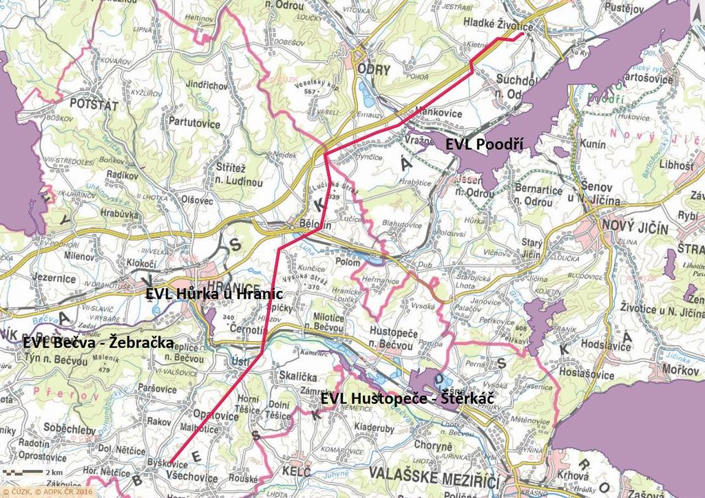 Obr. 5 Ptačí oblasti v okolí záměru, červeně trasa vedení, modře PO (s využitím mapy.nature.cz) Obr.