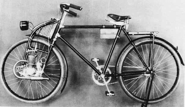 Motokola 1930 ČZ motokolo Na motorovém kole, které se dalo pořídit a provozovat s nízkými náklady, mohla podle tehdejších předpisů jezdit každá svéprávná osoba starší čtrnácti let i bez řidičského