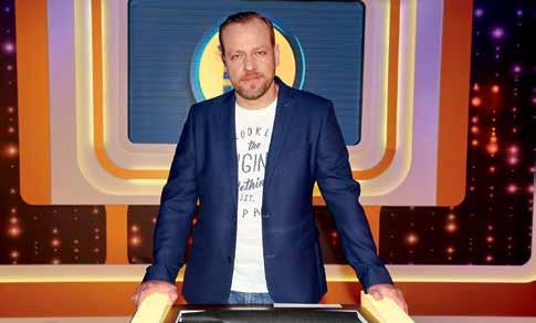 20 TELEVIZE ČERVNOVÉ MENU PŘÍPAD PRO EXORCISTU Protože režisér Jan Hřebejk slaví v červnu padesátiny, rozhodla se ČT výročí připomenout povedenou detektivní minisérií, v níž komisařka Výrová (Klára