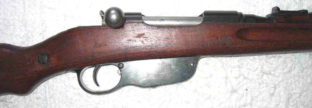 Obr.9 Mannlicher 1895 karabina - detail závěru, foto M.Neradil 4.2 Německo V německých zemích, a poté i u nás, vidíme příklon, spíše k systému Mauser.