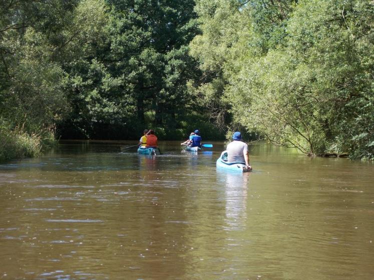 nás pomálu. Vyráželo se ze Suchdola nad Lužnicí a cílem byla Bechyně 118 kilometrů.