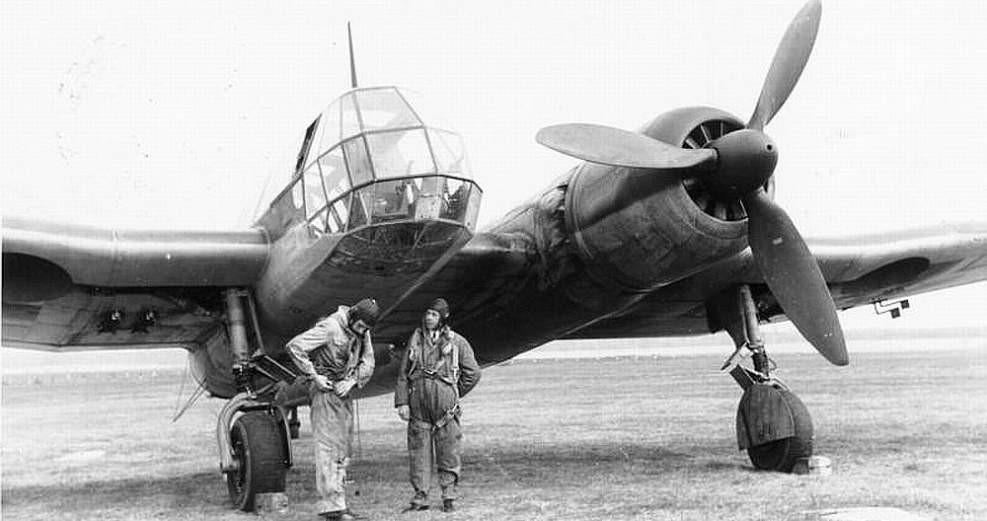 Blohm & Voss BV 141 byl průzkumný a bombardovací letoun, který byl pozoruhodný svým nesymetrickým tvarem. Vznikl jako soukromá iniciativa továrny Blohm & Voss. První prototyp vzlétl 25. 2. 1938.