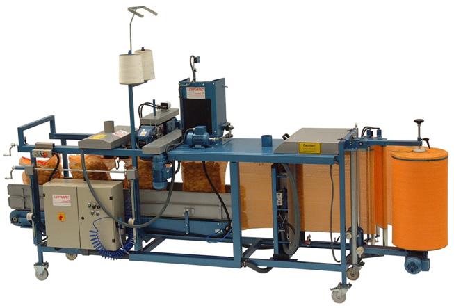 Upmatic 1351 Upmatic 1351 je plně automatický balicí stroj pro balení do rašlových pytlů v provedení na roli, které jsou plněné v rozmezí od 2,5 kg do 25 kg.