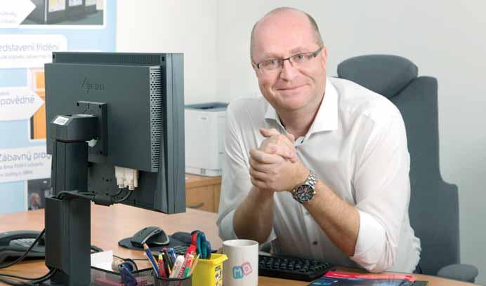 r o z h o v o r 13 Náš rozhovor na 10 otázek odpovídá: Ing. PETR ŠIKÝŘ, MBA, provozní ředitel EKO-KOM, a. s.