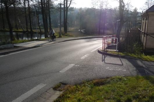 Místopis Komentář [SH7]: místopis informuje o kulturních a přírodních zajímavostech na trase Je to hlevní náplň trasy a turistiky vůbec Hamry nad Sázavou (558 m n.m.) Obec si nese název od velkých hamrů, které tu dříve pracovaly ve čtyřech lokalitách: Horní Hamry (558 m n.