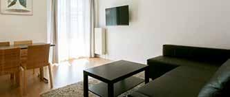 Třípokojové apartmány (F5H): cca 56 m², pro 5 osob (obývací pokoj s pohovkou, 2 dvoulůžkové pokoje). Sprcha, jinak vybavení jako F2G.