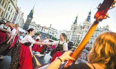 Pardubicko netradičně 5 Zažít Pardubicko Czech Open Zlatá přilba Pernštýnská noc Pardubické hudební jaro Grand festival smíchu V Lázních Bohdaneč navštivte