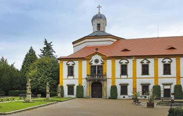 Pardubicko netradičně 1 V záři reflektorů Náměstí Republiky Příhrádek Hrad Kunětická hora Zámek Choltice Pardubice přilákaly filmaře mnohokrát.