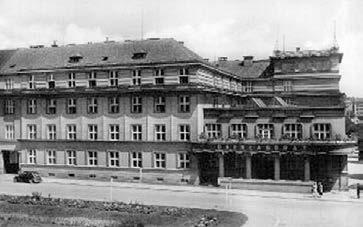 Mezi nejvýznamnější místa pardubického odboje patřil hotel Veselka či lesopark v Pardubicích Trnové místo úmrtí posledního člena Silver A Jiřího Potůčka.