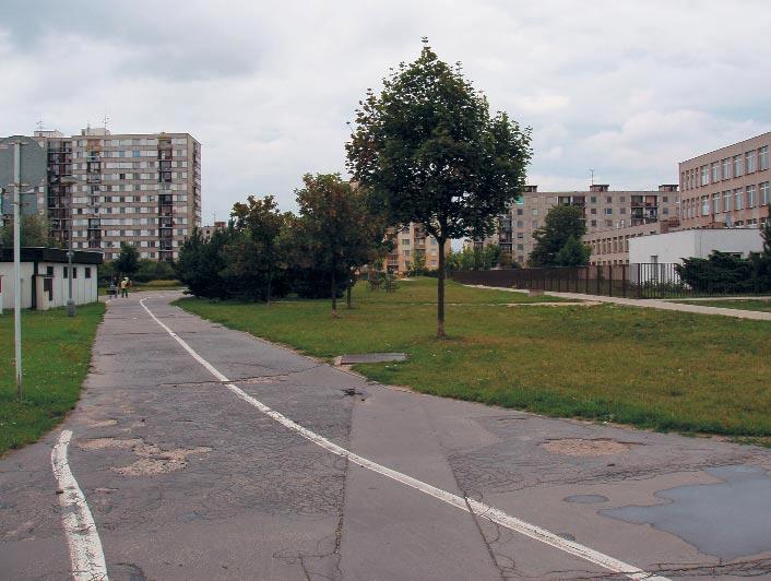 ploch (chodníkû a cyklistick ch stezek) v centrální ãásti sídli tû Dubina. Opravy byly rozdûleny do 3 ãástí: I. ãást: zpevnûné plochy od ulice BartoÀova smûrem k ulici Jana Zajíce, II.