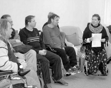 SOCIÁLNÍ SLUŽBY KŘIŽOVATKA handicap centrum nabízí novou sociální službu V rámci naplňování našeho motta Pomáháme vyjet správným směrem jsme 20 ledna 2016 slavnostně otevřeli Centrum denních služeb.